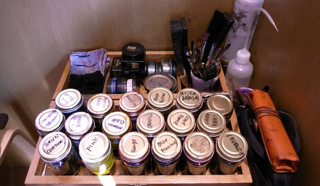 <strong>Corthay｜コルテ</strong>　コルテの歴史やシューズの製作のエピソードなどを交えながら職人がシューズケアを実演