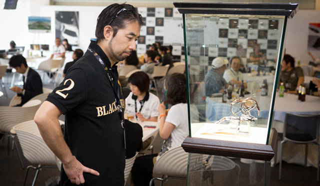 <strong>Lamborghini Blancpain Super Trofeo｜ランボルギーニ・ブランパン・スーパートロフェオ</strong><br />富士スピードウェイに設けられた特設ステージには、ブランパンの最新ウォッチコレクションも展示。