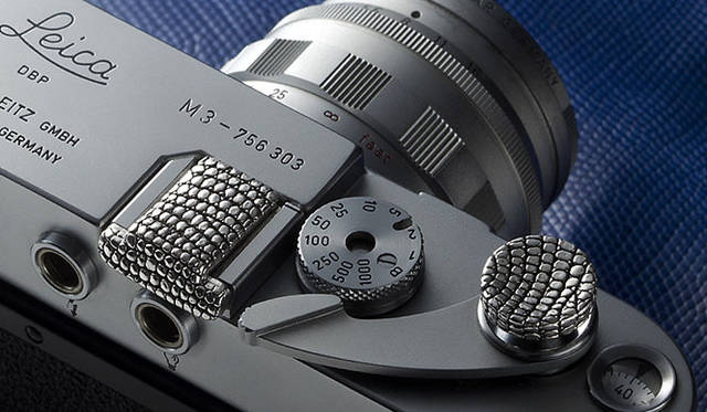 <strong>JAY TSUJIMURA｜ジェイ・ツジムラ</strong>　Premium Collection 「Premium Lizard」 ホットシューカバーとソフトレリーズ