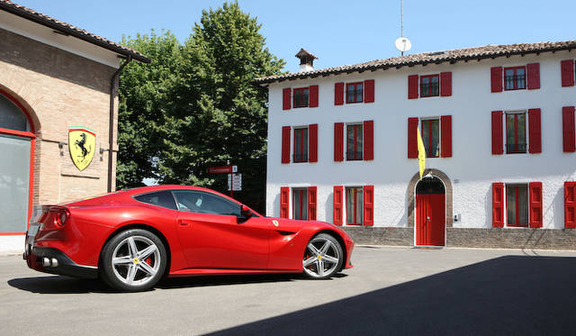 <strong>Ferrari F12 Berinetta｜フェラーリF12ベルリネッタ</strong>