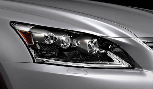 <strong>LEXUS LS460｜レクサス LS460</strong>