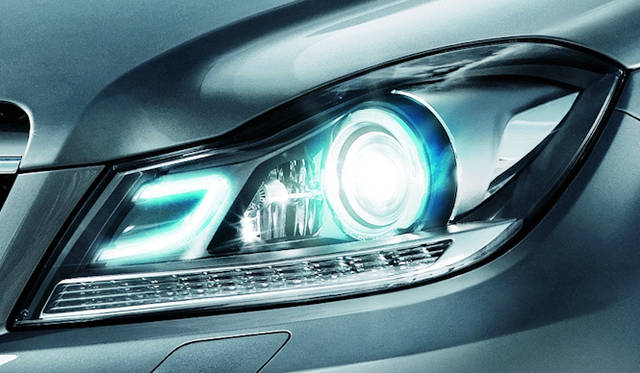 <strong>Mercedes-Benz C-Class Avantgarde｜メルセデス・ベンツCクラス アバンギャルド</strong>