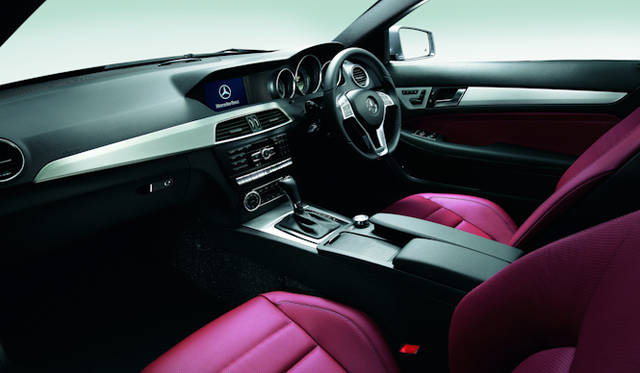 <strong>Mercedes-Benz C-Class Avantgarde｜メルセデス・ベンツCクラス アバンギャルド</strong>