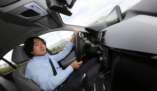 <strong>BMW ActiveHybrid 3｜ビー・エム・ダブリュー アクティブ ハイブリッド 3</strong><br />島下泰久氏