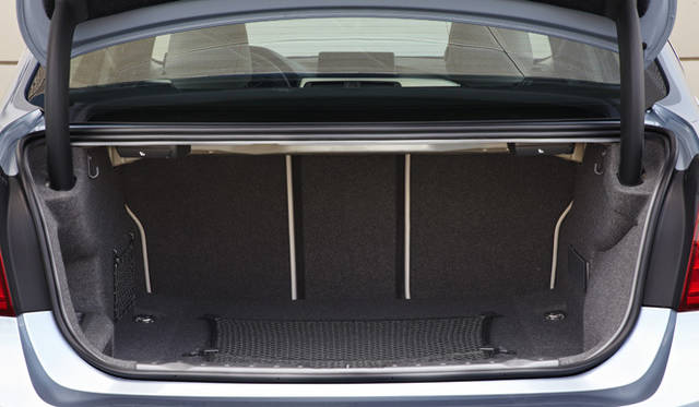 <strong>BMW ActiveHybrid 3｜ビー・エム・ダブリュー アクティブ ハイブリッド 3</strong>