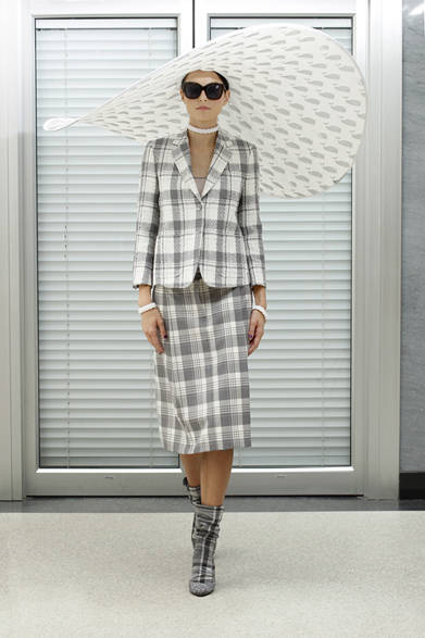 　2013年春夏プレコレクション　© Dan and Corina Lecca