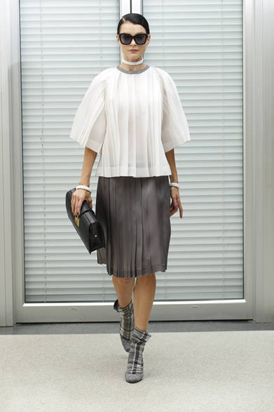 　2013年春夏プレコレクション　© Dan and Corina Lecca