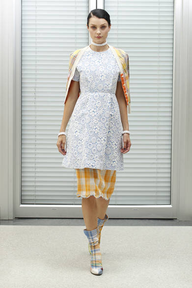 　2013年春夏プレコレクション　© Dan and Corina Lecca