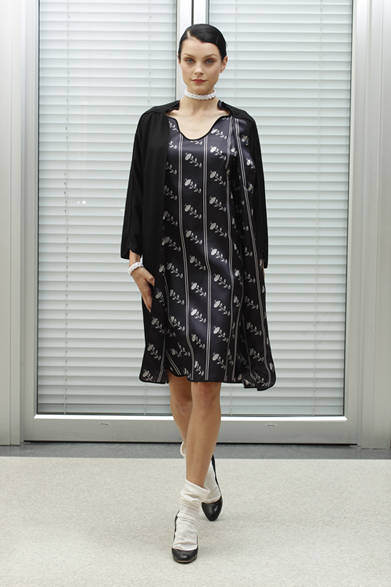 　2013年春夏プレコレクション　© Dan and Corina Lecca