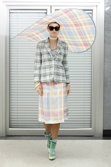 　2013年春夏プレコレクション　© Dan and Corina Lecca