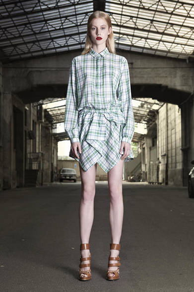 　2013年春夏プレコレクション