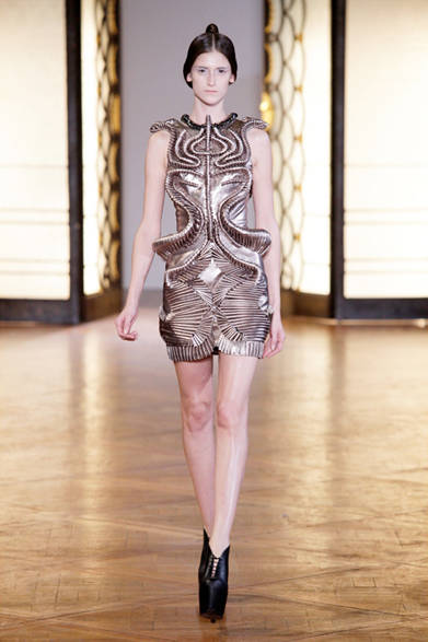 <strong>Iris van Herpen｜イリス・ヴァン・アーペン</strong>　2012年秋冬オートクチュール・コレクション