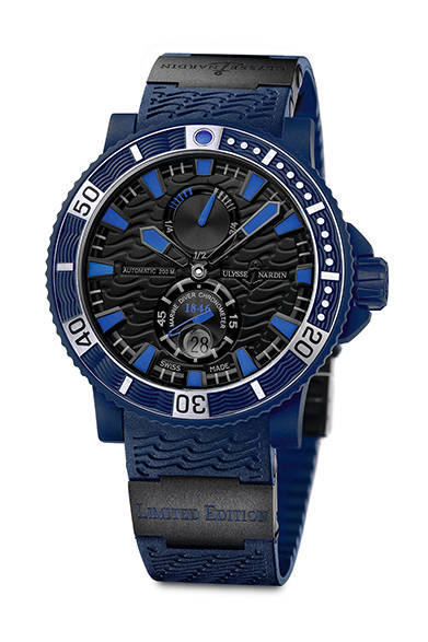 海底の青い深さをイメージしデザインされた「ブルー・シー」は、ユリス・ナルダンが得意とするダイバーウォッチの限定モデル。45.8mm経のSSケースは、硬質加工されたブルーのラバーでコーティングがほどこされ、ケースバックに現れる自動巻き機構もブルーというこだわりよう。またダイヤルとストラップは波型模様を表現するなど、クロノメーターでありながら遊び心に溢れる一本だ。<br /><br /><strong>ブルー・シー</strong><br />110万2500円（世界999本限定モデル）<br />自動巻き、直径45.8mm、SS、クロノメーター、200m防水、12時位置にパワーリザーブ表示、6時位置にスモールセコンド<br /><br />DKSHジャパン株式会社<br />Tel. 03-5441-4515<br />http://www.ulysse-nardin.com