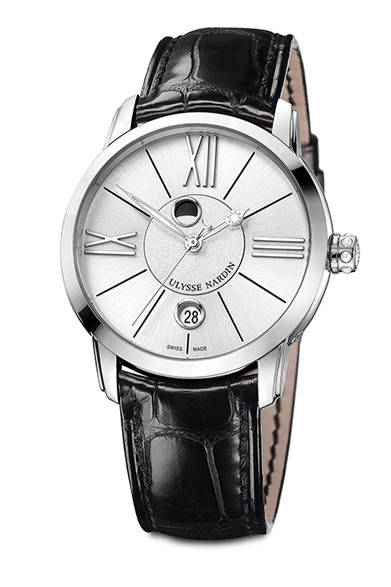 あたらしい「ユリス・ナルダン クラシコ ルナ」は、地球唯一の衛星である“月”へオマージュを捧げたモデル。シンプルなデザインのケースにはムーンフェイズが備わり、月が回転していく様子を正確に描写する。タイムピースの周りを月は12時間で1回転し、29.5日で満月を迎える満ち欠けに応じてムーンフェイズの色も変化してゆく。月の神秘さを、わずか40mmの小宇宙に収めたユリス・ナルダンらしいユニークなタイムピースだ。<br /><br /><strong>ユリス・ナルダン クラシコ ルナ</strong><br />84万円<br />自動巻き、直径40mm、SS、ムーンフェイズ<br /><br />DKSHジャパン株式会社<br />Tel. 03-5441-4515<br />http://www.ulysse-nardin.com