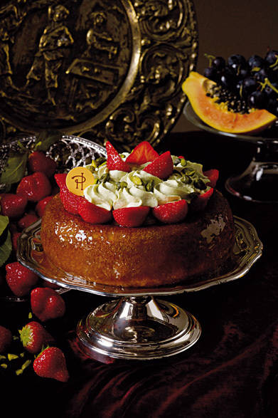 <strong>PIERRE HERMÉ PARIS│ピエール・エルメ・パリ</strong>　ババ モンテベロ　1人用：735 円、4～5人用：3360円