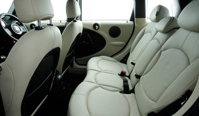 <strong>MINI Crossover｜ミニ クロスオーバー</strong>