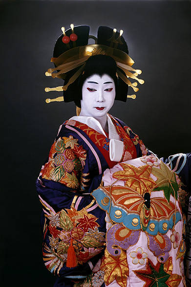 <strong>市川猿之助×長塚誠志写真展『市川亀治郎“飛”』</strong>　あでやかな女形© Seishi Nagatsuka