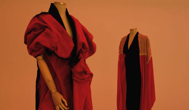 <strong>YOHJI YAMAMOTO｜ヨウジヤマモト</strong>　 Yohji Yamamoto at Design Museum Holon exhibition, Photographs by Sharon Derhy