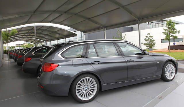 <strong>BMW 3 series touring｜ビー・エム・ダブリュー 3シリーズ ツーリング</strong>