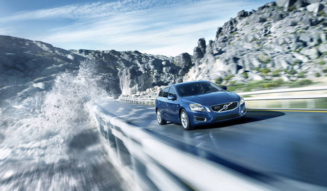 <strong>VOLVO V60 Ocean Race Edition｜ボルボ V60 オーシャンレース・エディション</strong>