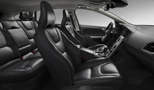 <strong>VOLVO V60 Ocean Race Edition｜ボルボ V60 オーシャンレース・エディション</strong>