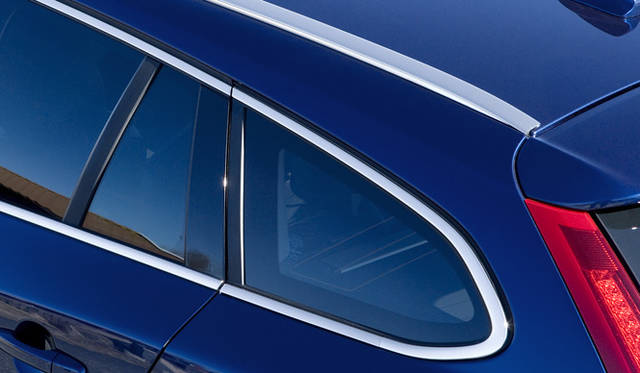 <strong>VOLVO V60 Ocean Race Edition｜ボルボ V60 オーシャンレース・エディション</strong>