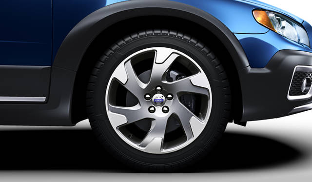 <strong>VOLVO XC70 Ocean Race Edition｜ボルボ XC70 オーシャンレース・エディション</strong>