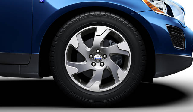 <strong>VOLVO XC60 Ocean Race Edition｜ボルボ XC60 オーシャンレース・エディション</strong>