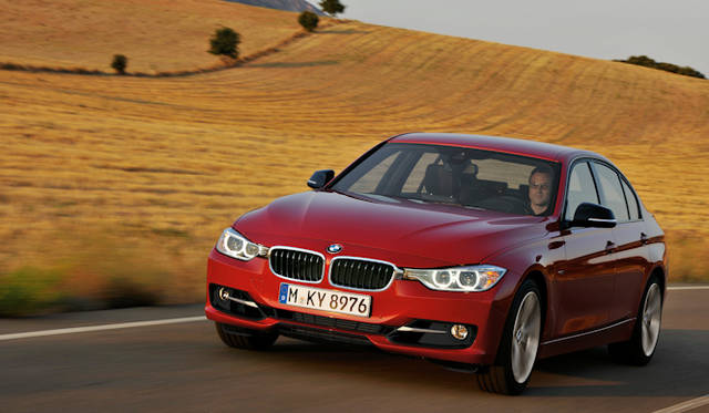 <strong>BMW 3 series ｜ビー・エム・ダブリュー 3シリーズ</strong>