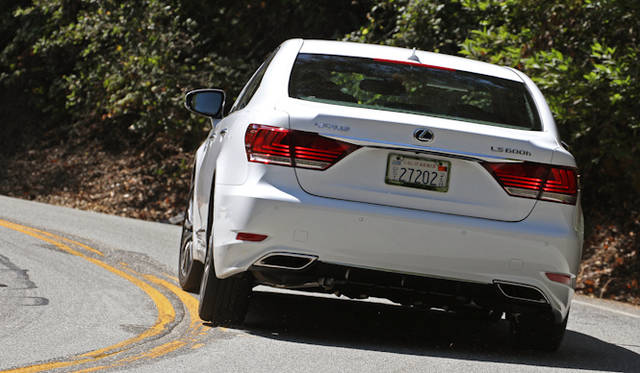 <strong>LEXUS LS600h｜レクサス LS600h</strong>