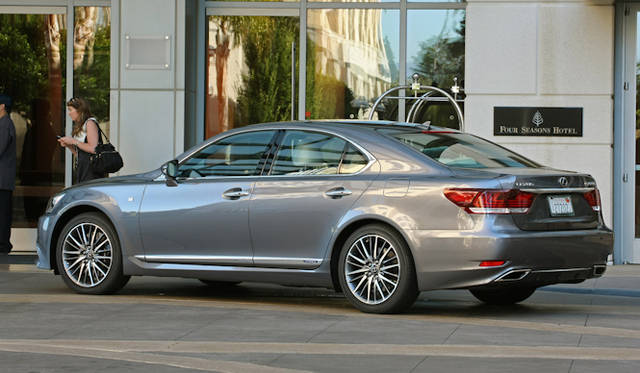 <strong>LEXUS LS600h F Sport｜レクサス LS600h Fスポーツ</strong>