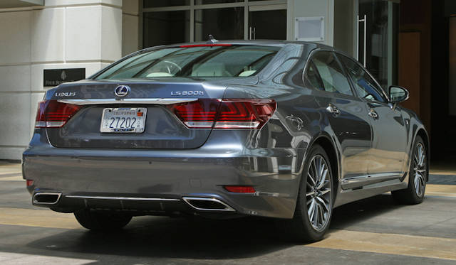 <strong>LEXUS LS600h F Sport｜レクサス LS600h Fスポーツ</strong>