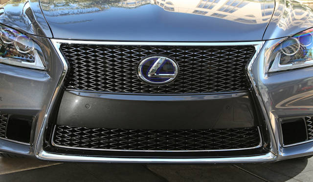 <strong>LEXUS LS600h F Sport｜レクサス LS600h Fスポーツ</strong>