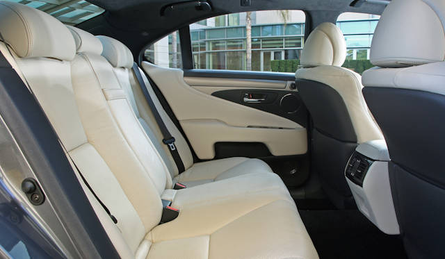 <strong>LEXUS LS600h F SPORTS｜レクサス LS600h Fスポーツ</strong>