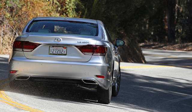 <strong>LEXUS LS460L F SPORTS｜レクサス LS460L Fスポーツ</strong>