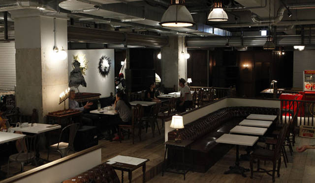 <strong>IDOL｜アイドル</strong>　ポップアップショップなども随時オープン