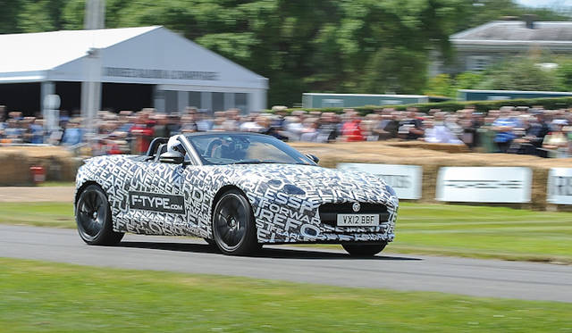<strong>Jaguar F-TYPE｜ジャガー Fタイプ</strong>