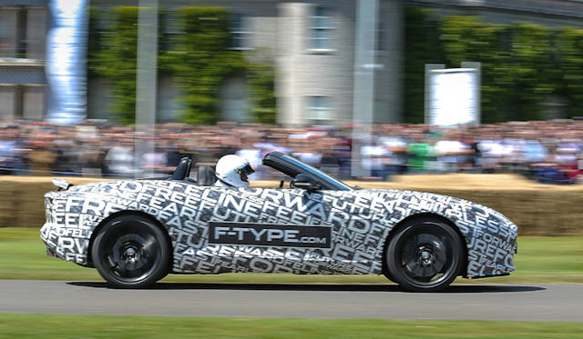 <strong>Jaguar F-TYPE｜ジャガー Fタイプ</strong>