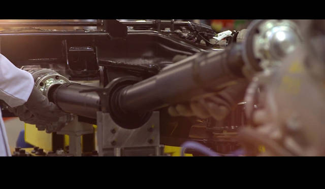 <strong>Jaguar F-TYPE｜ジャガー Fタイプ</strong>