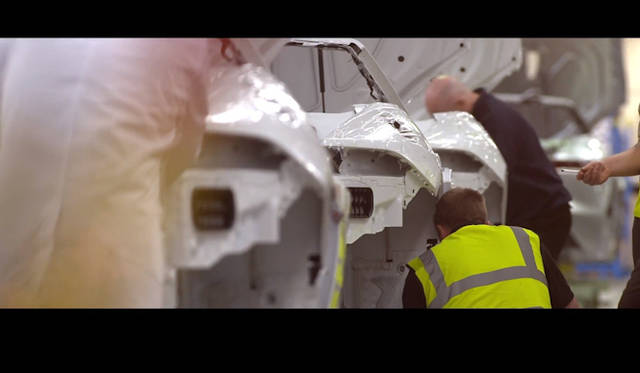 <strong>Jaguar F-TYPE｜ジャガー Fタイプ</strong>