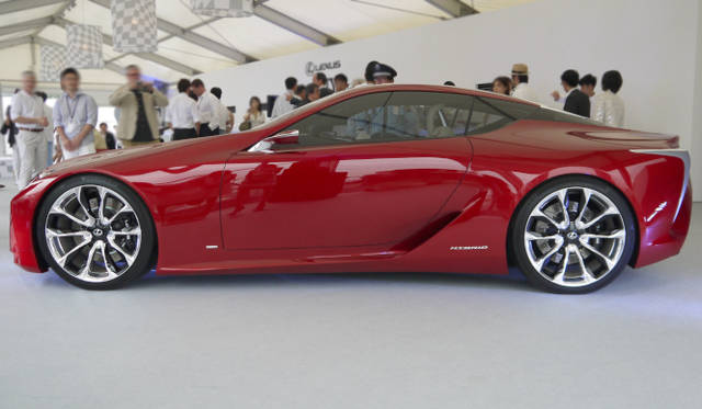 <strong>Lexus Spindle Night｜レクサス スピンドル ナイト</strong><br />LF-LCは日本初公開