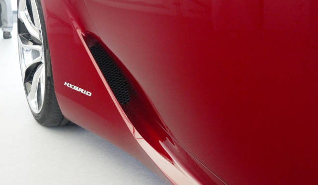 <strong>Lexus Spindle Night｜レクサス スピンドル ナイト</strong><br />LF-LCは日本初公開