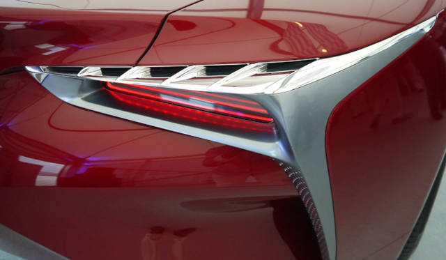 <strong>Lexus Spindle Night｜レクサス スピンドル ナイト</strong><br />LF-LCは日本初公開