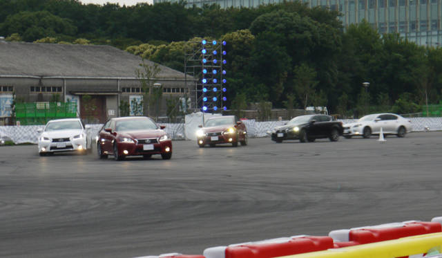 <strong>Lexus Spindle Night｜レクサス スピンドル ナイト</strong><br />トップレーシングドライバーによる同乗体験。使用車両はレクサスGS