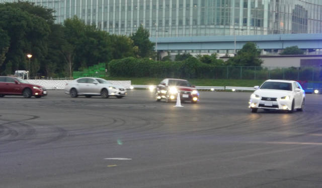 <strong>Lexus Spindle Night｜レクサス スピンドル ナイト</strong><br />トップレーシングドライバーによる同乗体験。使用車両はレクサスGS