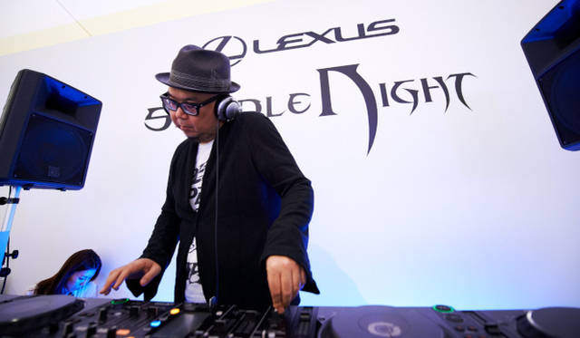 <strong>Lexus Spindle Night｜レクサス スピンドル ナイト</strong><br />会場のDJはFantastic Plastic Machineの田中知之さん