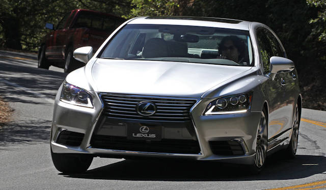 <strong>LEXUS LS600h｜レクサス LS600h</strong>