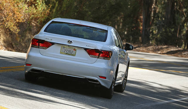 <strong>LEXUS LS600h｜レクサス LS600h</strong>