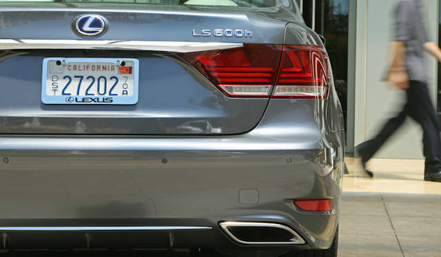 <strong>LEXUS LS600h F Sport｜レクサス LS600h Fスポーツ</strong>