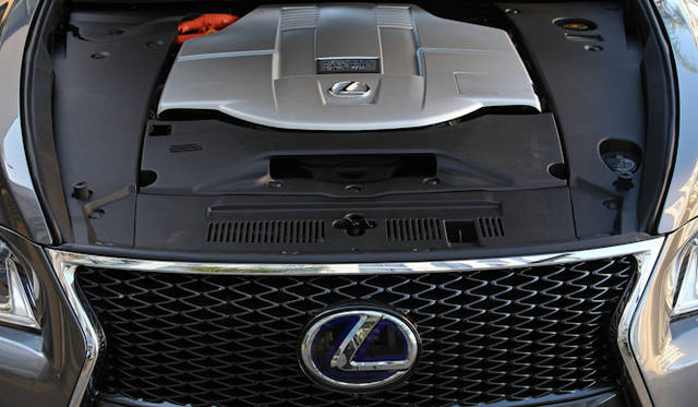 <strong>LEXUS LS600h｜レクサス LS600h</strong>